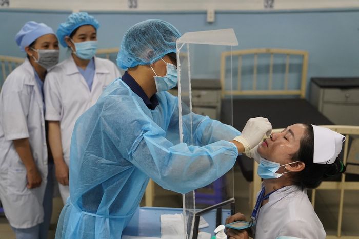 Nóng: 53 nhân viên BV Bệnh Nhiệt đới TP.HCM dương tính SARS-CoV-2