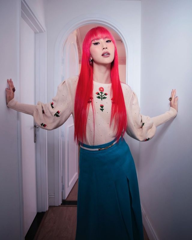 Gái xinh Vbiz tự cosplay chính mình: Võ Hoàng Yến thắm không ngờ