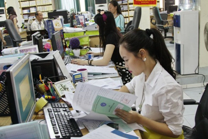 Bãi bỏ chứng chỉ tin học, ngoại ngữ với công chức hành chính