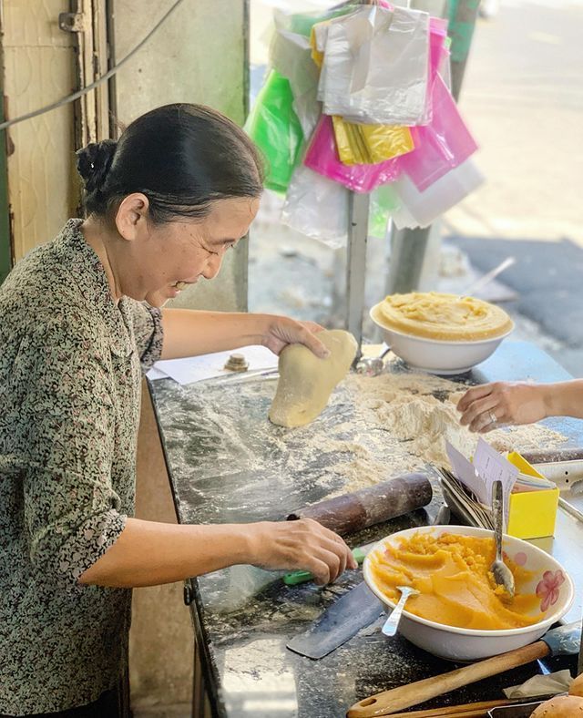 Xe bánh tiêu chảnh số 1 Vũng Tàu, chưa mở cửa đã treo bảng hết hàng