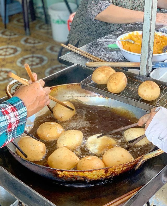 Xe bánh tiêu chảnh số 1 Vũng Tàu, chưa mở cửa đã treo bảng hết hàng