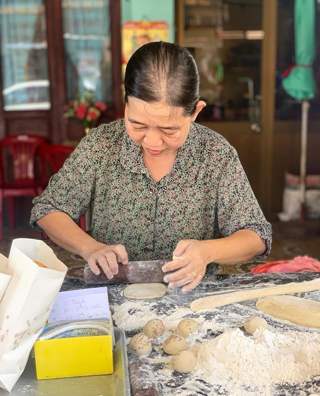 Xe bánh tiêu chảnh số 1 Vũng Tàu, chưa mở cửa đã treo bảng hết hàng
