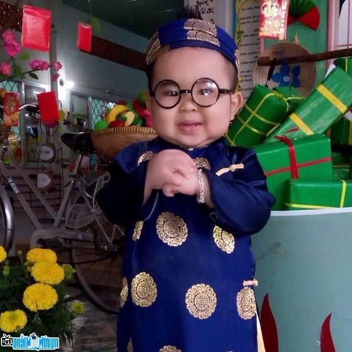 Bất ngờ cuộc sống hiện tại của Ku Tin: Đã lên lớp 4, cao lớn, học giỏi