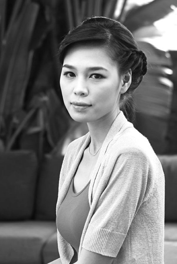 Hình ảnh thời thiếu nữ mộc mạc như gái quê của vợ BTV Quang Minh