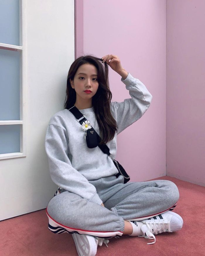 BLACKPINK và loạt mỹ nhân Kbiz diện đồ ngủ vẫn xinh xỉu