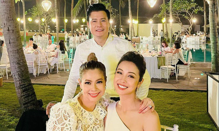 Con sao Việt được nuôi dạy tốt dù bố mẹ tan vỡ: bé nào cũng giỏi giang
