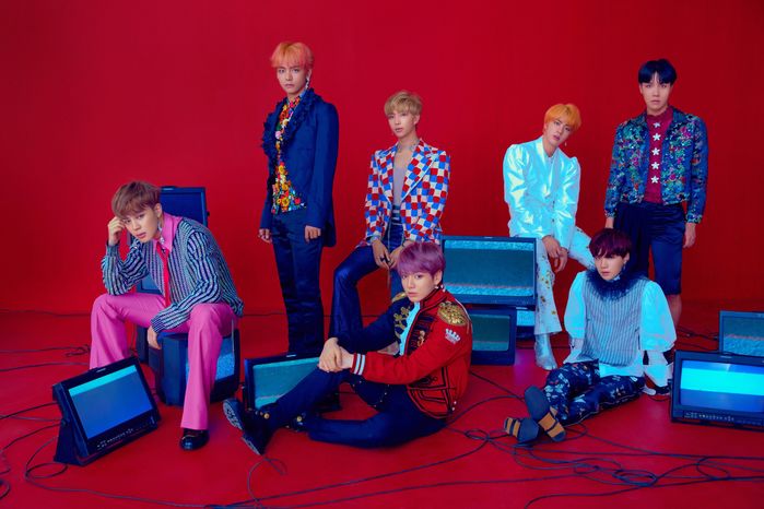 Visual đỉnh cũng khó cứu idol khi stylist đã hại: BTS bị chê tơi tả
