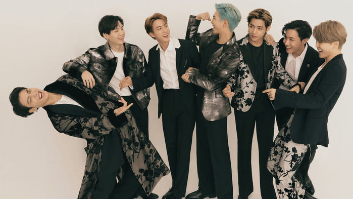BTS liên tục mất hết điểm trong mắt netizen vì mặc đồ bóng loáng