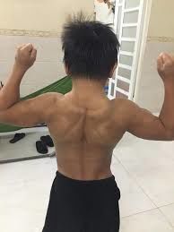 Cậu bé Việt sở hữu cơ bắp cuồn cuộn dù chỉ mới 10 tuổi