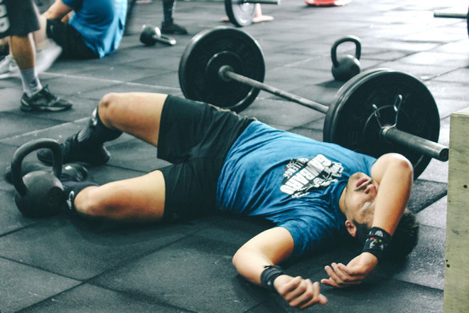 Cầu thủ Đan Mạch đột quỵ, học ngay cách sơ cứu trước khi đưa vào viện