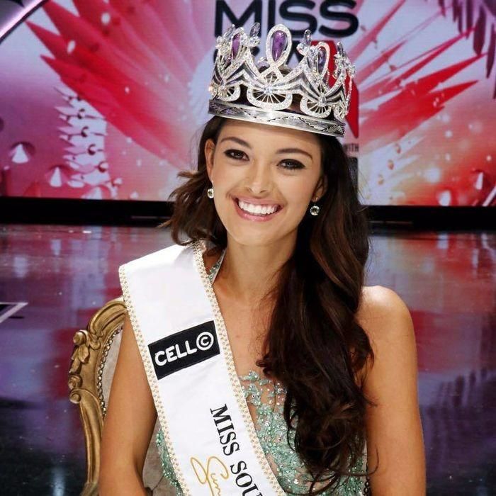 Chỉ 4 năm mà có đến 3 Miss Universe bị tước ngôi Hoa hậu ở quê nhà
