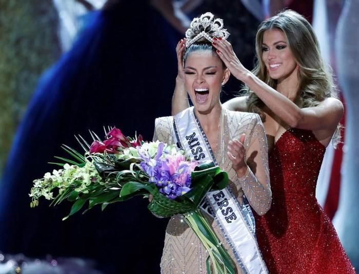 Chỉ 4 năm mà có đến 3 Miss Universe bị tước ngôi Hoa hậu ở quê nhà