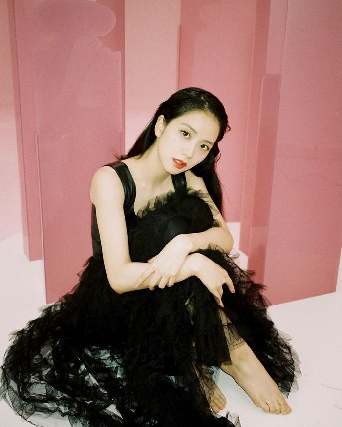 Chơi trội biến đổi giới tính, loạt idol nữ đẹp chuẩn nam thần
