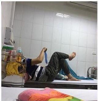 Chồng thức xuyên đêm quạt cho vợ con ngủ vì áy náy để vợ sinh lần 3