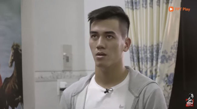 Chuyện xúc động ít biết về Tiến Linh: Ngày gặp mẹ còn hỏi cô là ai?