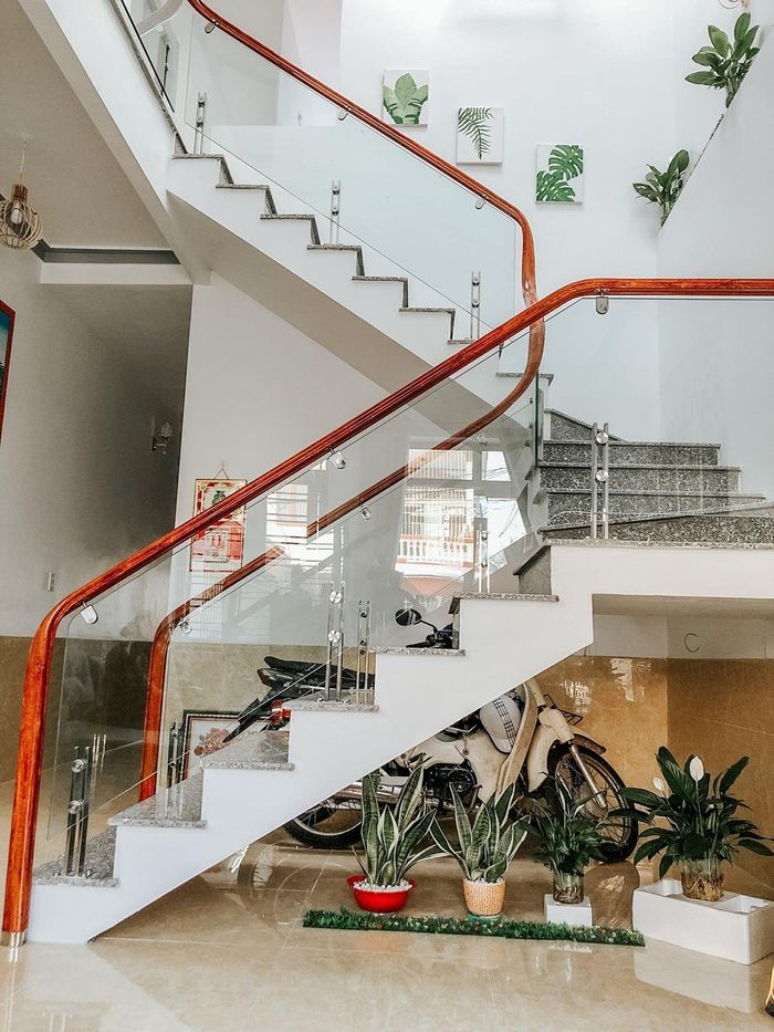 Trong 3 tháng, cô gái 25 tuổi tích góp 400 triệu, xây nhà tặng bố mẹ