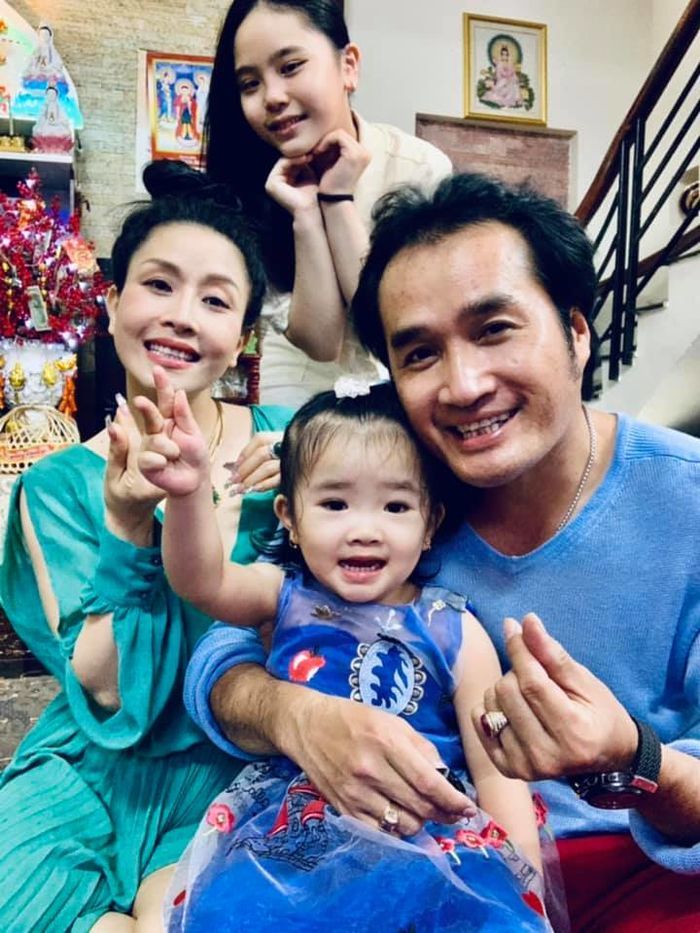 Con gái các nữ nghệ sĩ hài đình đám: Ái nữ nhà Kiều Oanh nói hơn mẹ