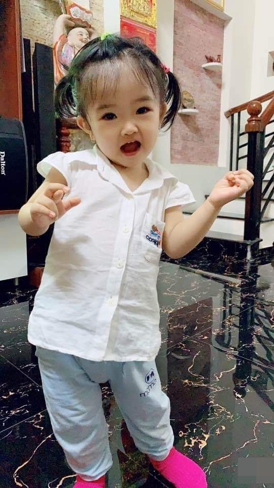 Con gái các nữ nghệ sĩ hài đình đám: Ái nữ nhà Kiều Oanh nói hơn mẹ