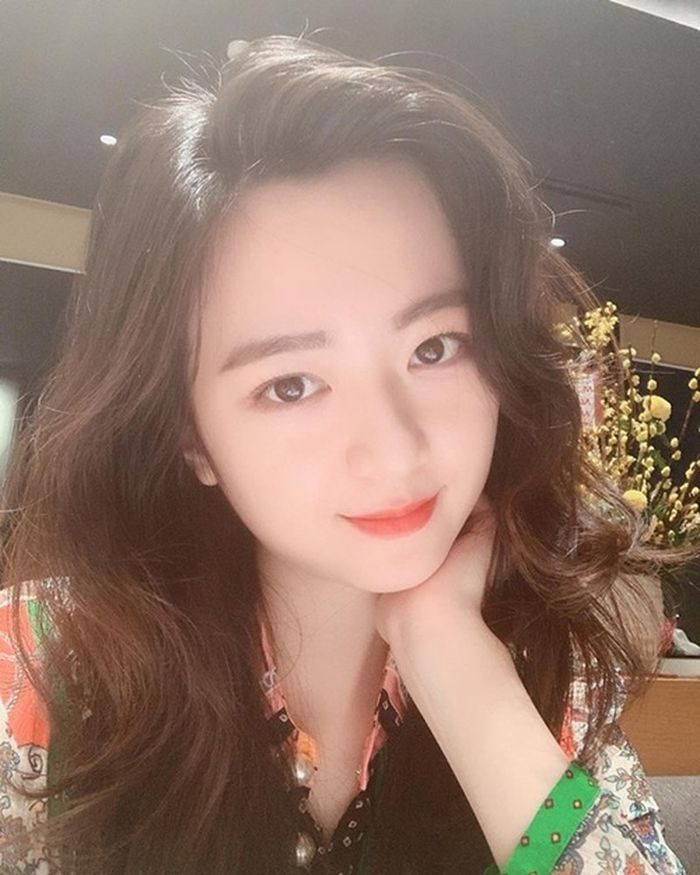 Con gái Hoa hậu Việt: Người như minh tinh Ấn, người chơi với sao Kpop