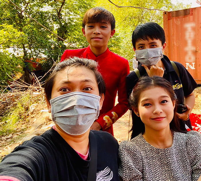 Con gái nuôi gọi quản lý Phi Nhung là cha: Họ đúng là một gia đình