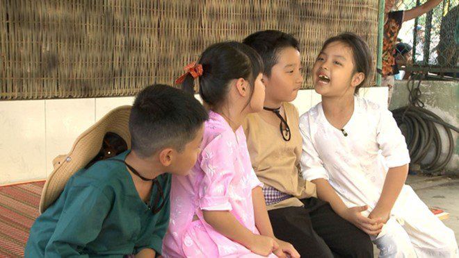 Con trai Hoàng Bách: giờ lớn phổng phao, nuốt chửng được bố