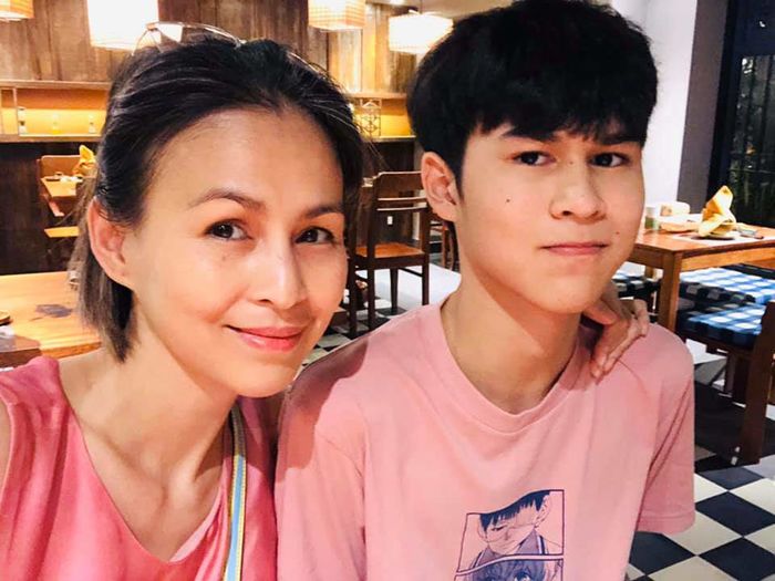 Con trai Huy Khánh: cao 1m78 là bản sao của bố, có bất động sản riêng