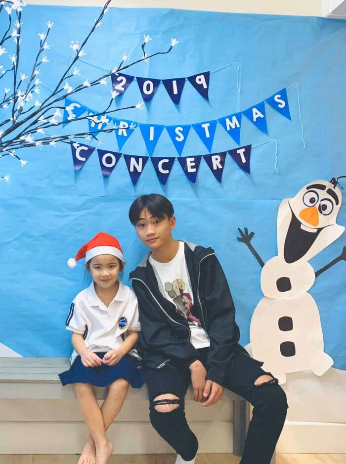 Con trai Kim Hiền ra dáng hotboy ở tuổi 16, cao vượt trội hơn mẹ và bố