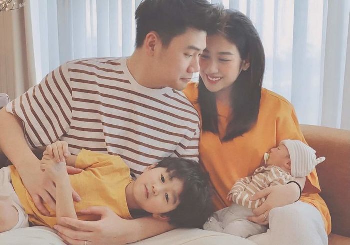 Quý tử nhà Trang Lou: Nổi ngang bố mẹ, mới 5 tuổi mà lí lẽ đỉnh cao