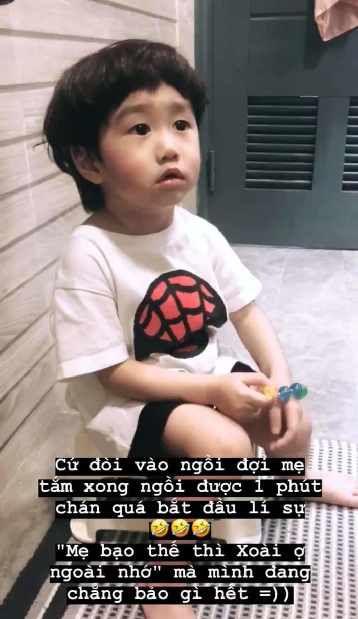 Quý tử nhà Trang Lou: Nổi ngang bố mẹ, mới 5 tuổi mà lí lẽ đỉnh cao