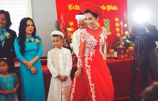 Xuýt xoa những đám cưới đẹp như cổ tích của sao Việt ở nước ngoài