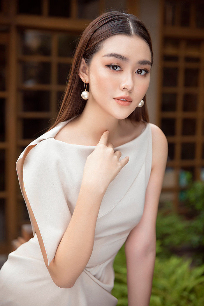Dàn Hoa hậu sổ ảnh thuở bé: Bất ngờ với trùm cuối