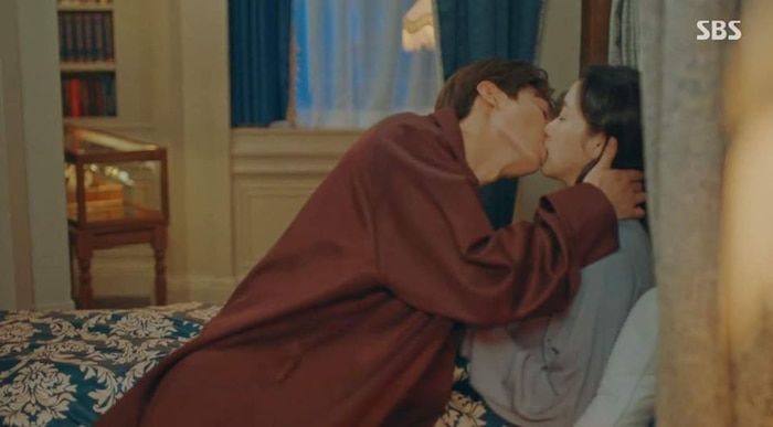 Điểm danh những bậc thầy giỏi hôn nhất màn ảnh Kbiz