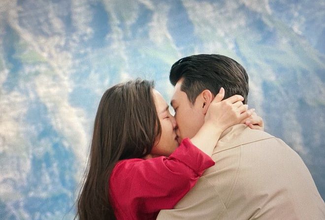 Điểm danh những bậc thầy giỏi hôn nhất màn ảnh Kbiz