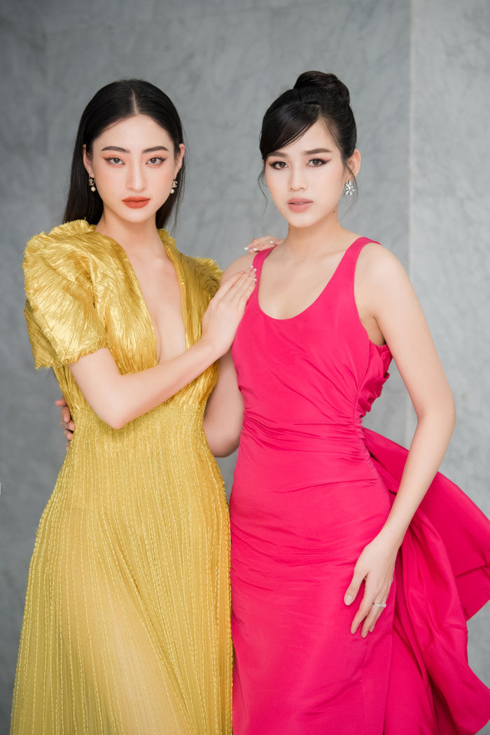 Đỗ Thị Hà tung ảnh đẹp tại vườn nhà, CĐM: Sao tự chụp thì lại xinh nhỉ