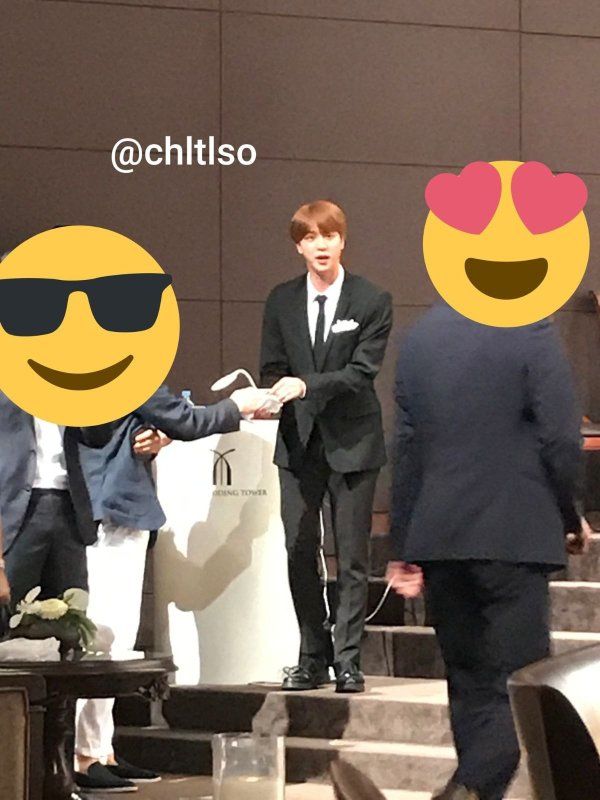 Đôi môi Jin (BTS) gây tranh cãi, có người chê như lạc đà