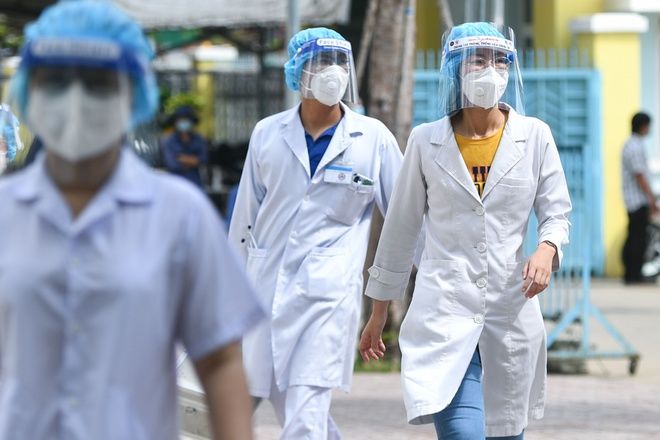 HCM đạt kỉ lục 667 ca Covid trong 24h, em bé 8 ngày tuổi dương tính