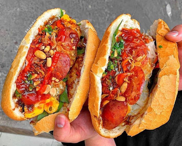 SG thời cách ly: Thèm lắm buổi tụ tập ăn cá viên, gỏi cuốn đường phố