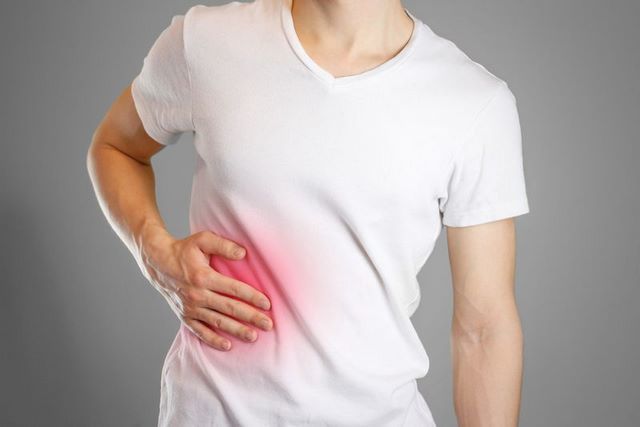 Gan xấu thì bàn tay sẽ xuất hiện 3 vấn đề: Nhất là màu sắc móng