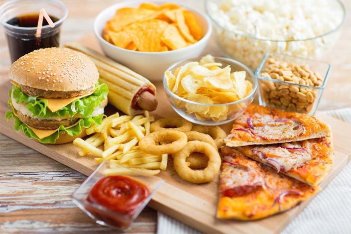 Gan xấu thì bàn tay sẽ xuất hiện 3 vấn đề: Nhất là màu sắc móng