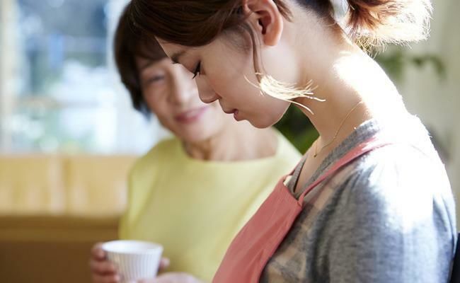 Phụ nữ kiếm ra tiền, nói chuyện với mẹ chồng sẽ không cần cúi mặt
