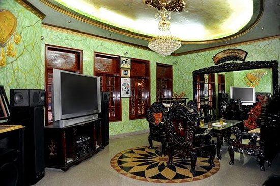 Gừng càng già càng cay: Ngọc Sơn vừa chơi bóng vừa hát live cực đỉnh