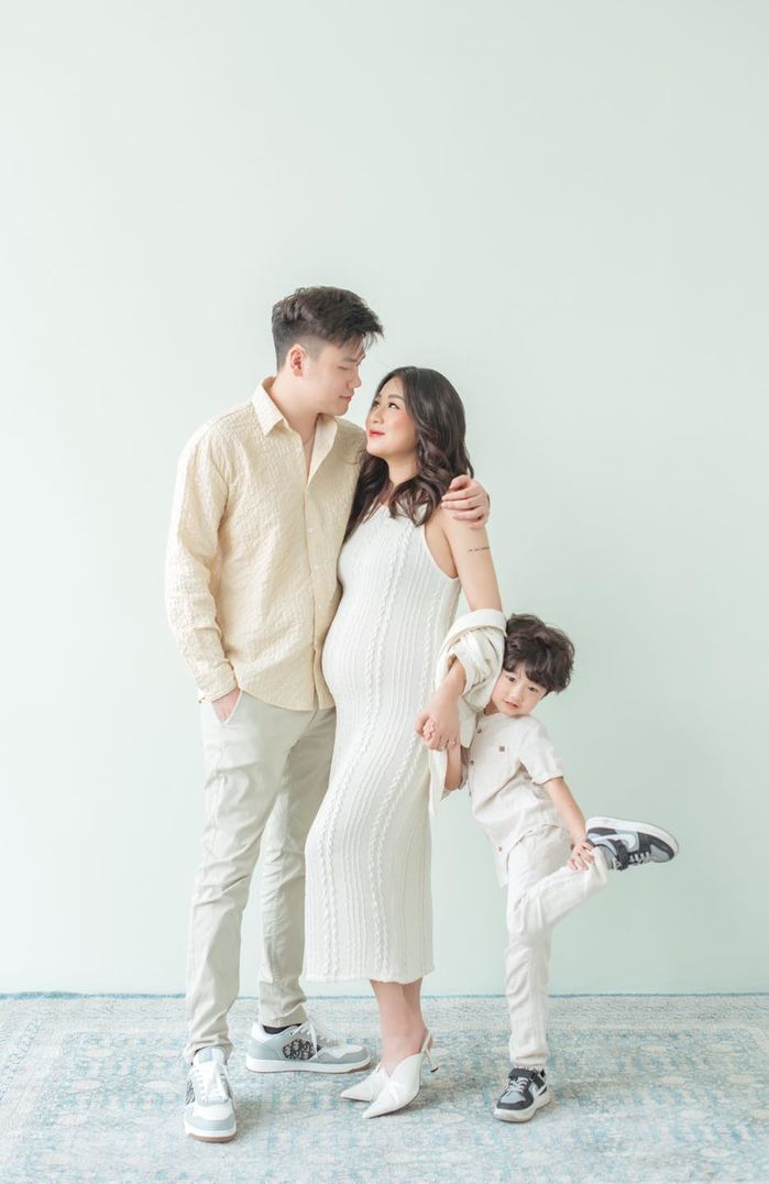Trang Lou - Tùng Sơn: Bên nhau 10 năm, có 2 con, đổi 3 lần xe tiền tỷ