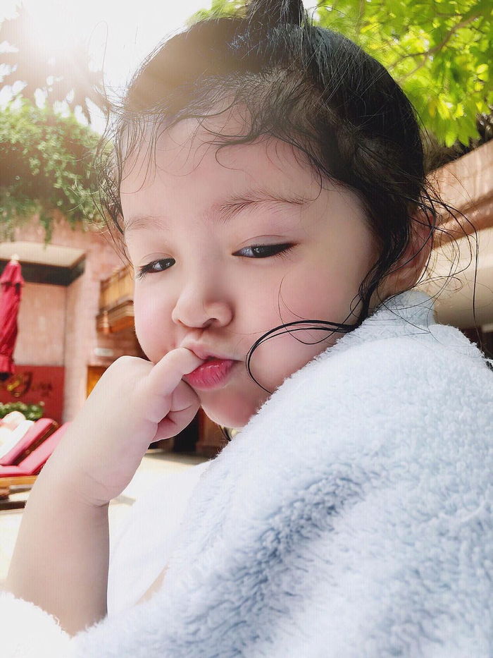 Karik mừng sinh nhật con gái Elly Trần, hé lộ nhân vật đặc biệt