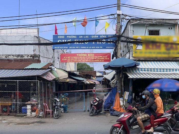 Khẩn cấp: TP.HCM tìm người đến các khu chợ và nhiều nơi công cộng