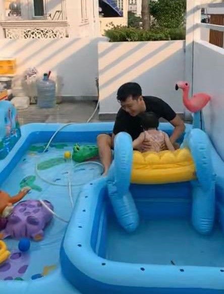 Khoảnh khắc chứng minh con gái Trường Giang quấn bố, Nhã Phương ra rìa