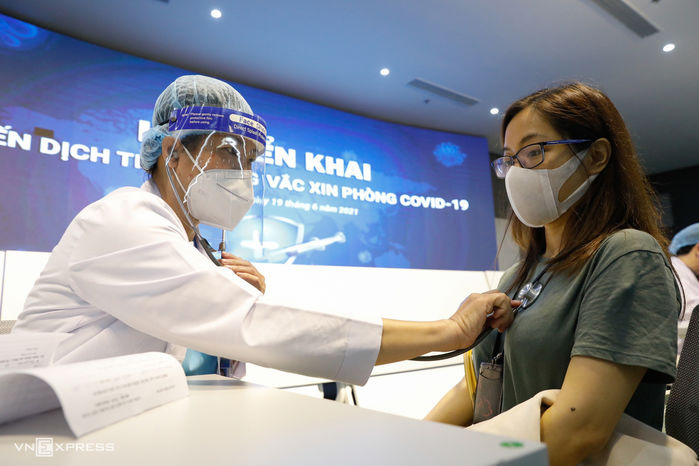 Không tiêm vắc xin Covid-19 sẽ bị phạt thế nào?