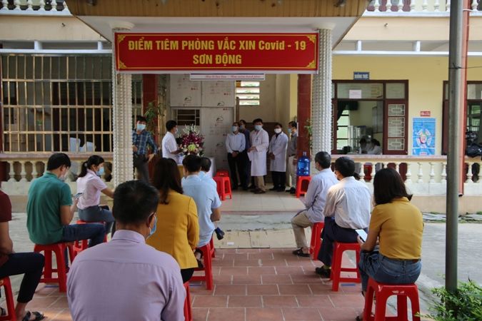 Không tiêm vắc xin Covid-19 sẽ bị phạt thế nào?