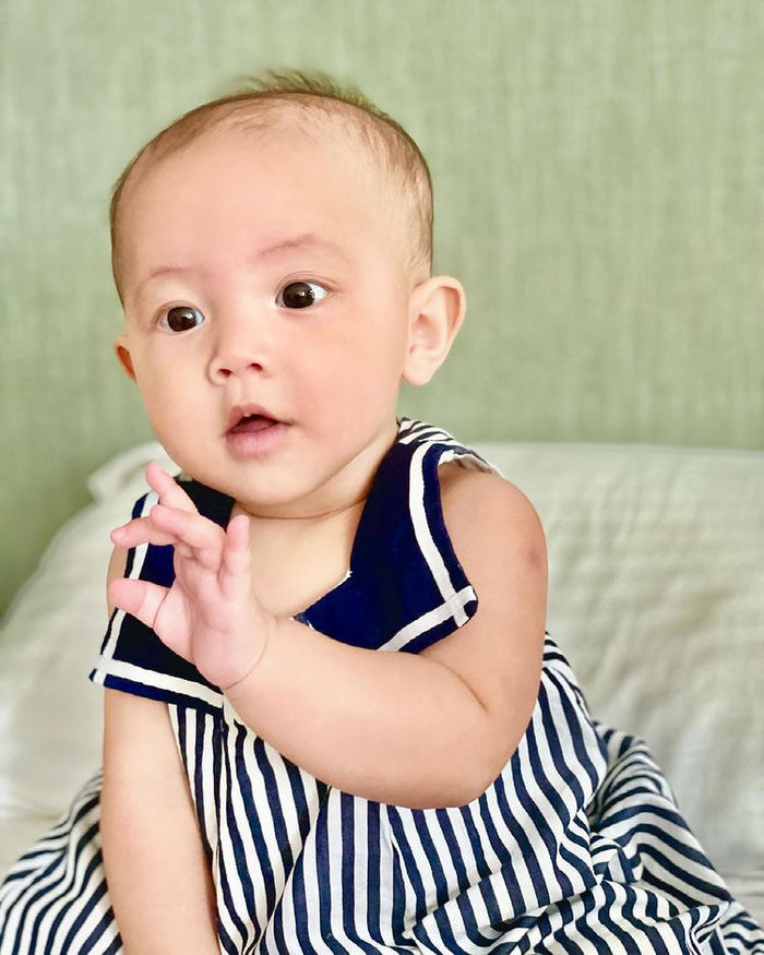 Lisa - Leon 7 tháng tuổi: Cô chị điềm tĩnh, cậu em siêu hài