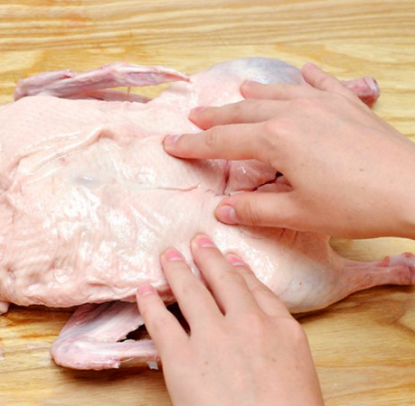 Luộc vịt, chỉ cần cho 1 thứ đảm bảo thịt hết hôi, ngon số dách