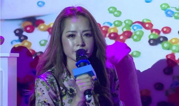 Lý do gái đẹp Vbiz lấn sân ca sĩ: Ngọc Trinh muốn sống với đam mê